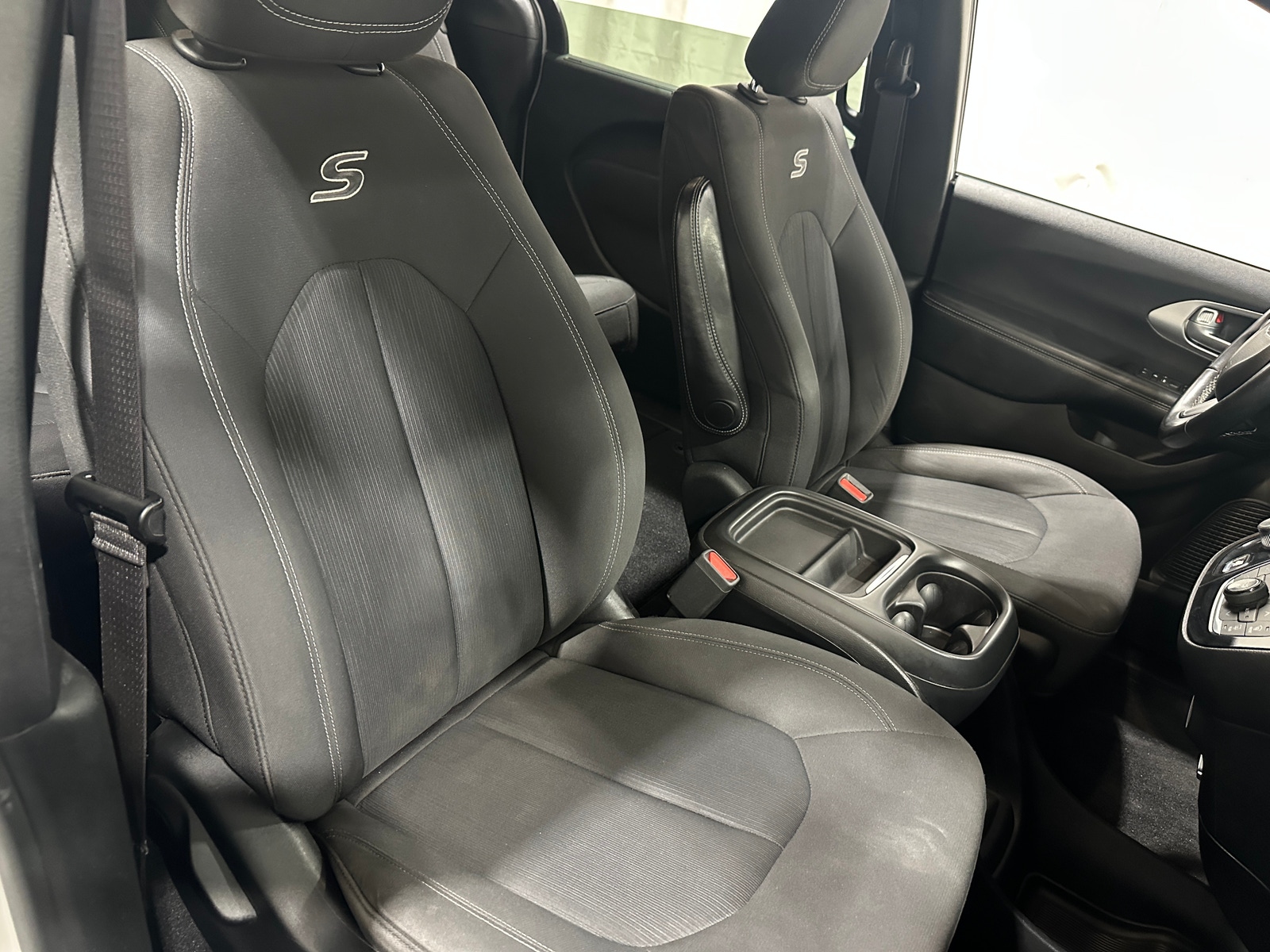 Thumbnail: 2018 Chrysler Pacifica - 2