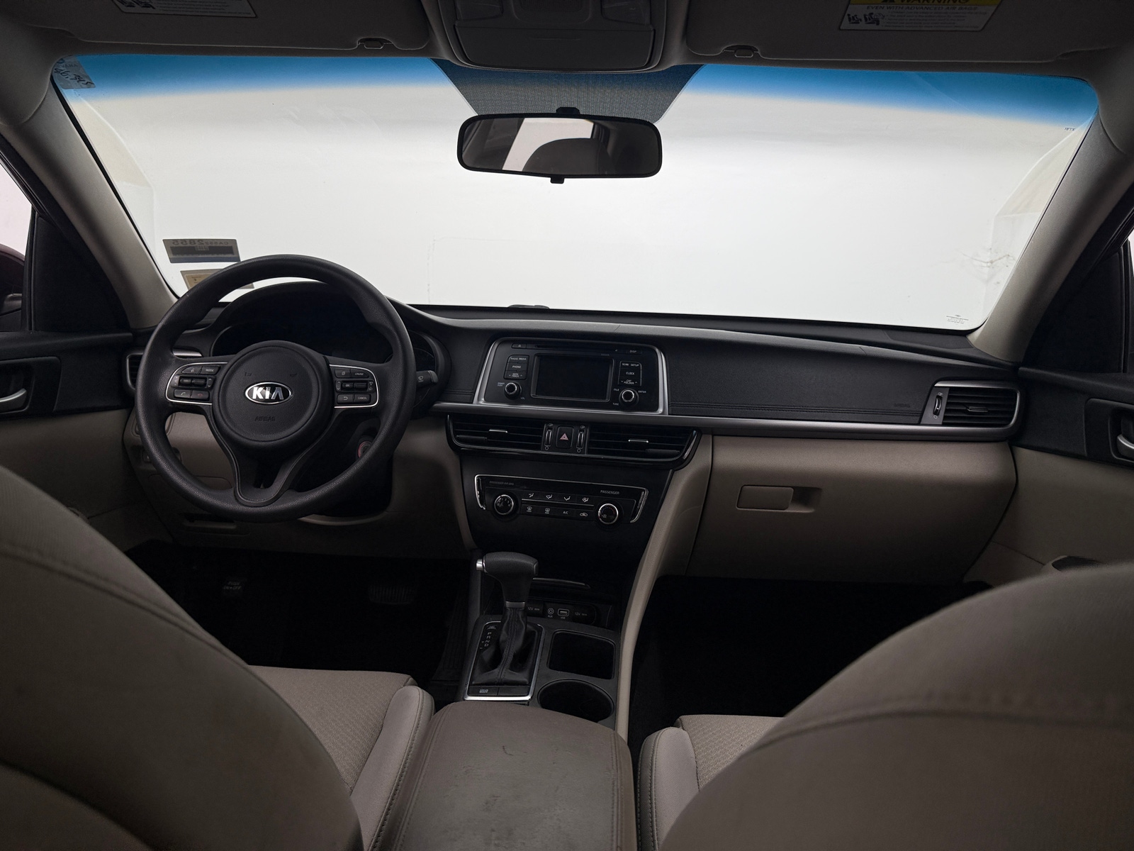 Thumbnail: 2017 Kia Optima - 3