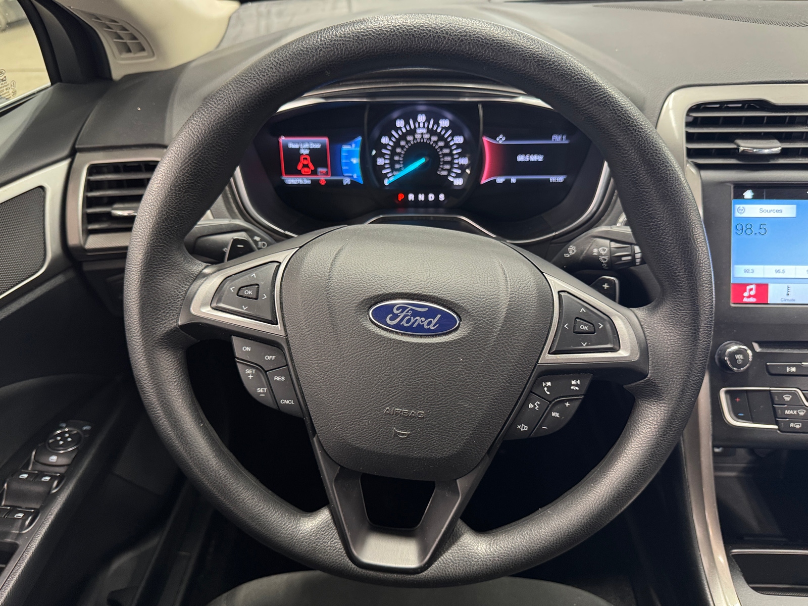 Thumbnail: 2017 Ford Fusion - 5