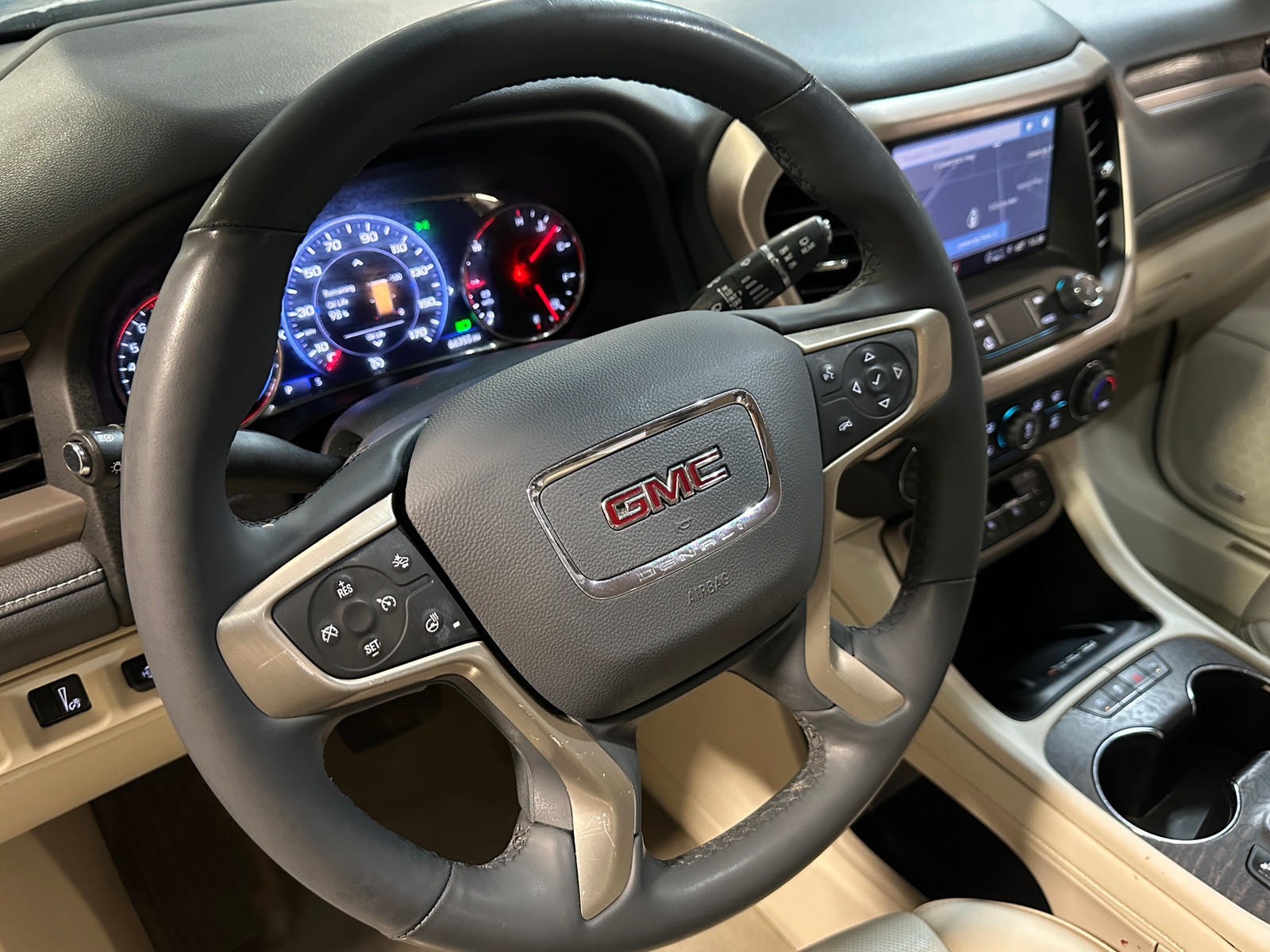 Thumbnail: 2023 GMC Acadia - 4