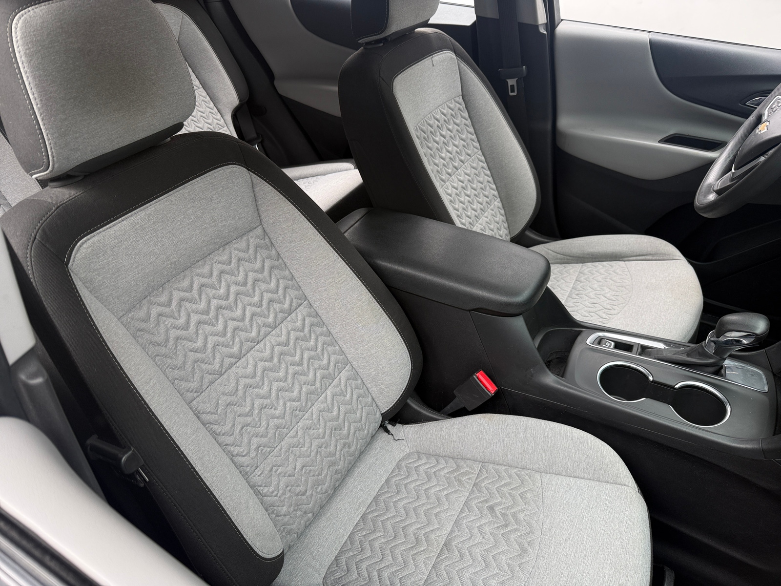 Thumbnail: 2022 Chevrolet Equinox - 2