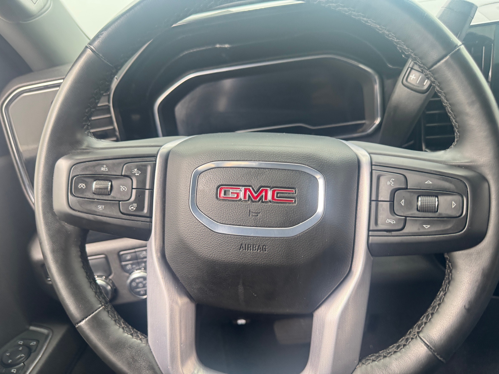 Thumbnail: 2024 GMC Sierra 1500 - 4