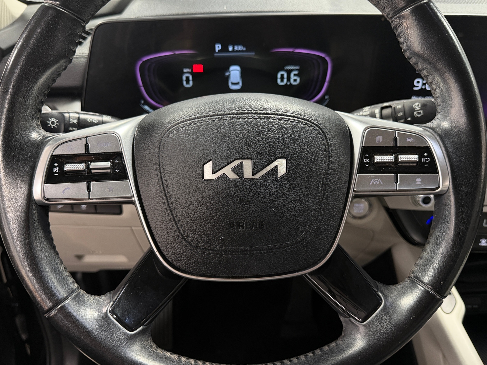 Thumbnail: 2023 Kia Telluride - 4