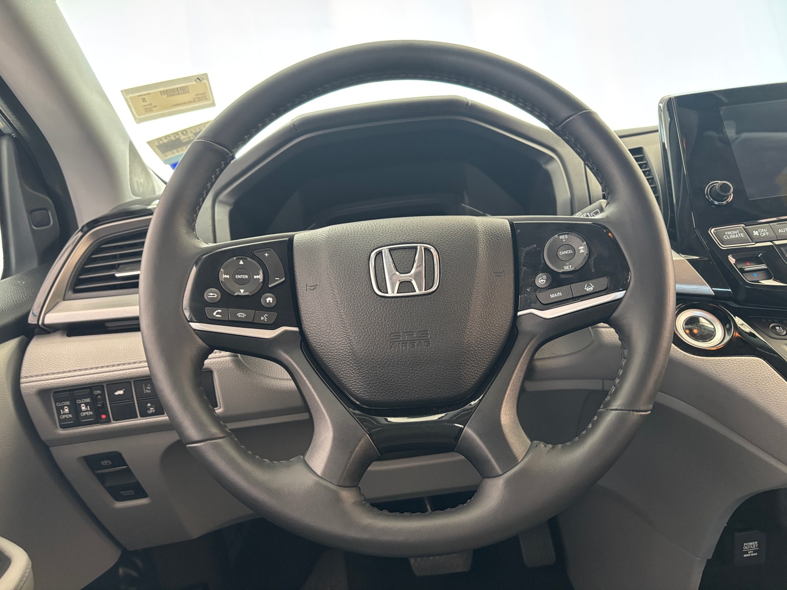 Thumbnail: 2018 Honda Odyssey - 4
