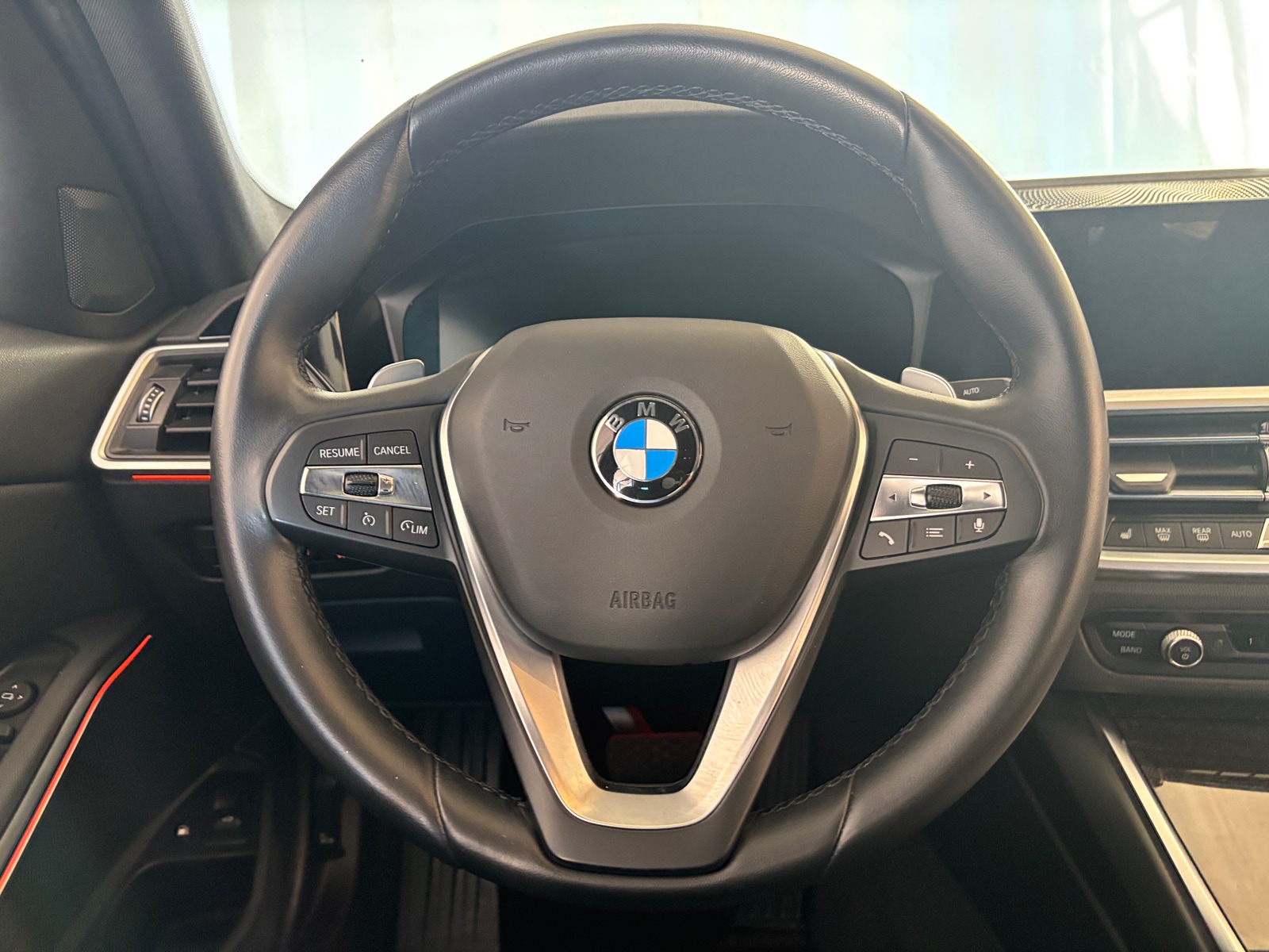 Thumbnail: 2021 BMW 3 Series - 4