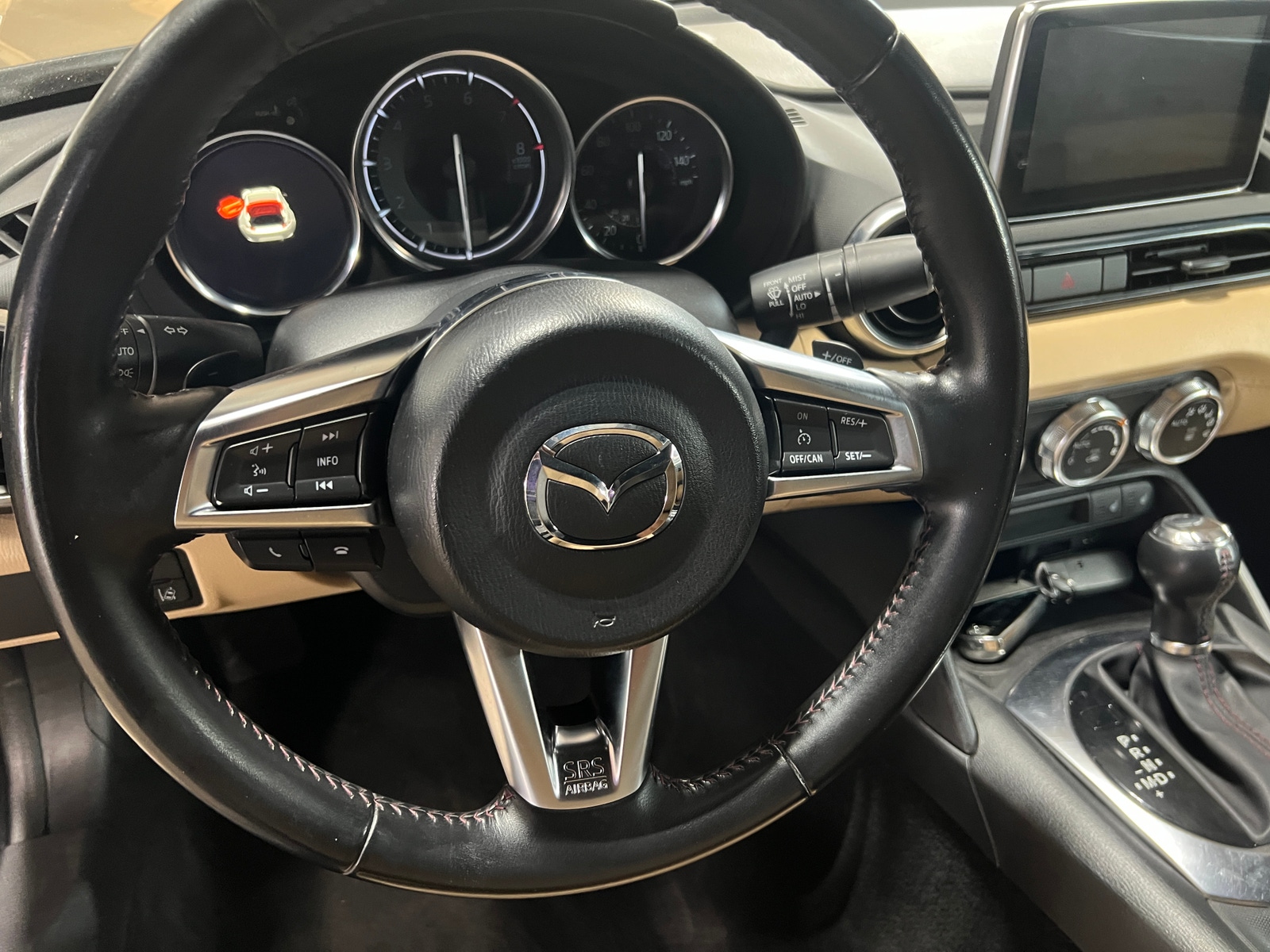 Thumbnail: 2017 Mazda MX-5 Miata - 4