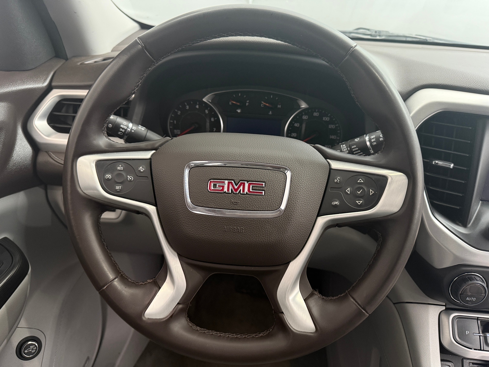 Thumbnail: 2023 GMC Acadia - 4