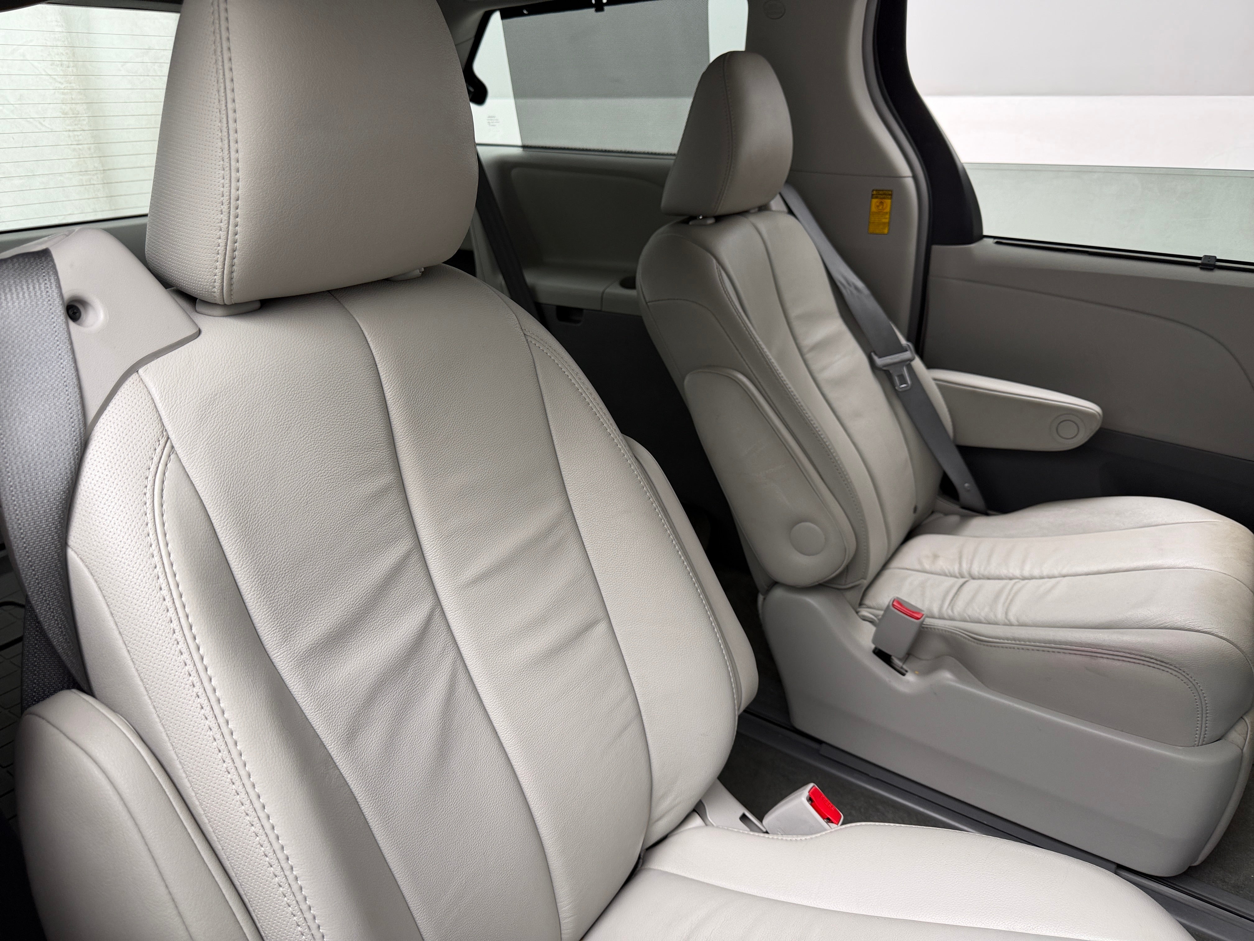 Used 2014 Toyota Sienna XLE with VIN 5TDDK3DC2ES073649 for sale in Eagan, Minnesota