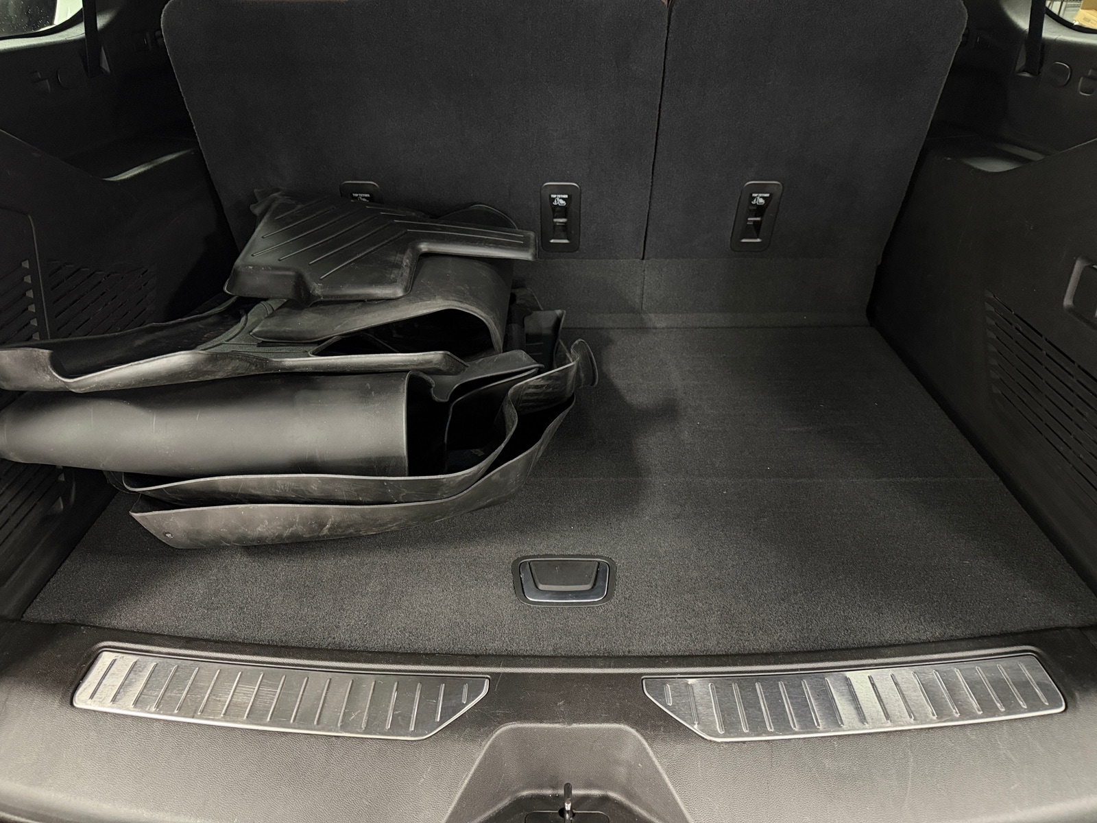 Thumbnail: 2021 Chevrolet Suburban - 6