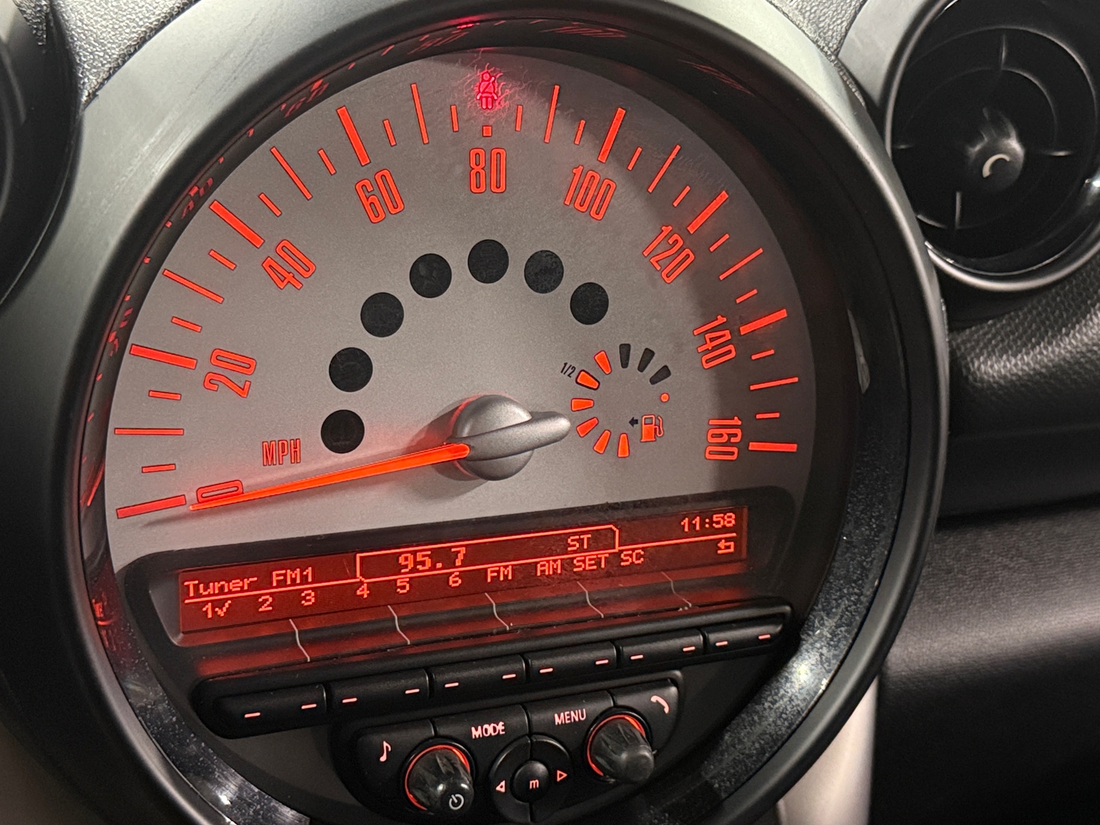 Thumbnail: 2014 MINI Cooper Countryman - 3