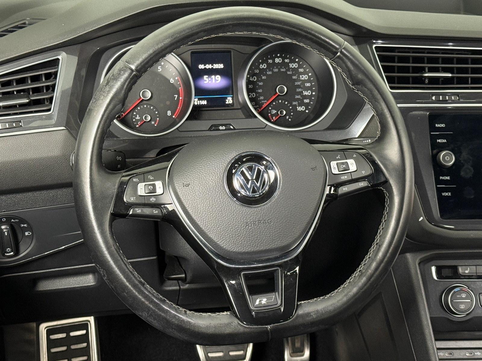 Thumbnail: 2021 Volkswagen Tiguan - 4