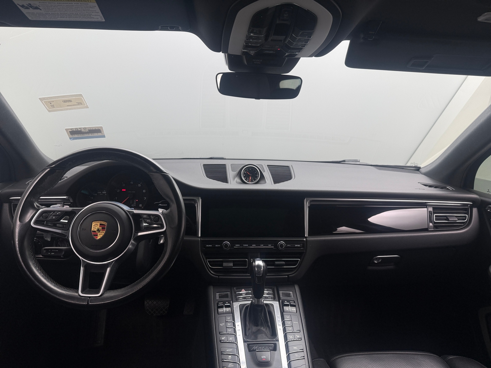 Thumbnail: 2021 Porsche Macan - 2