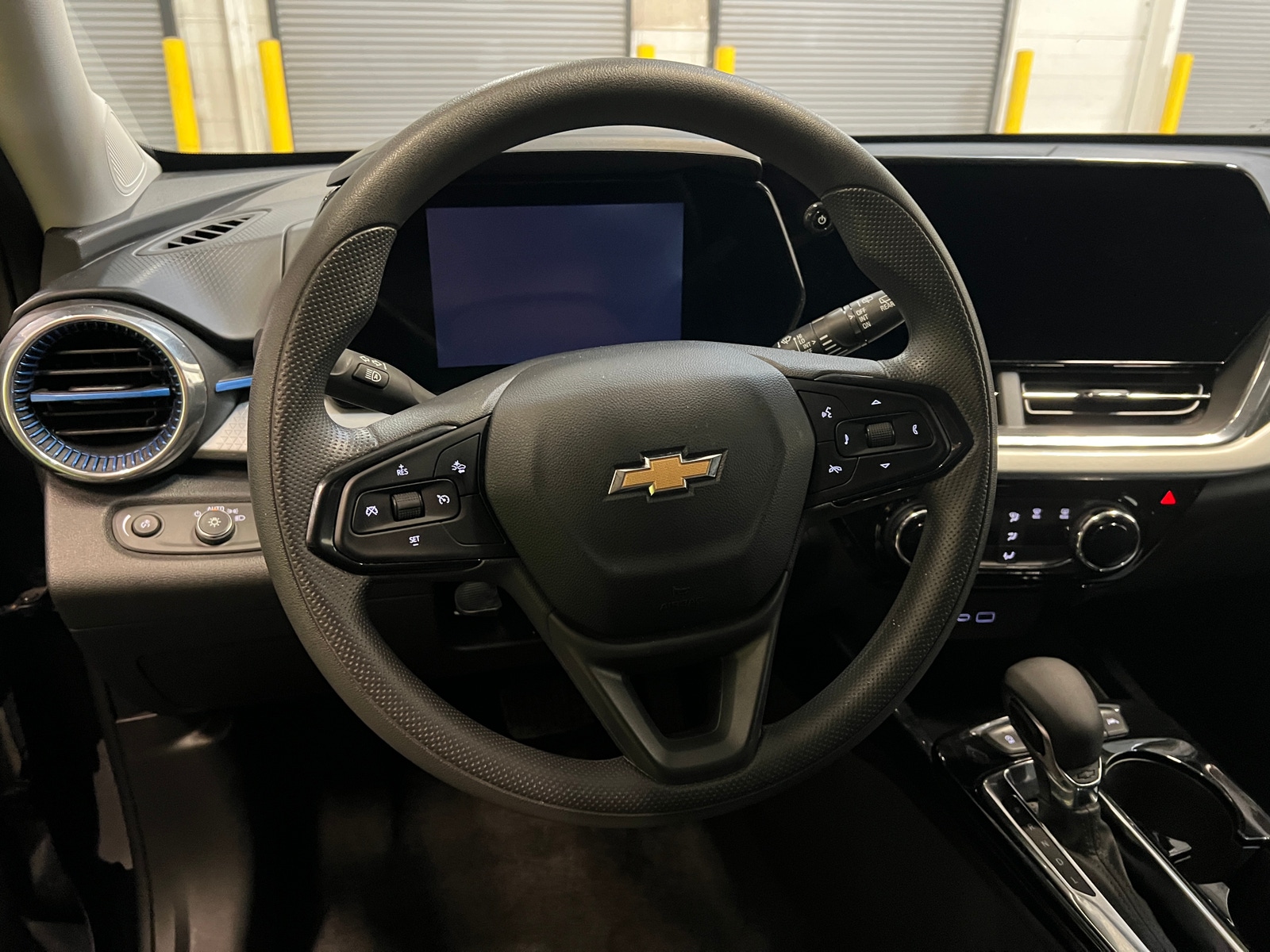 Thumbnail: 2025 Chevrolet Trax - 5