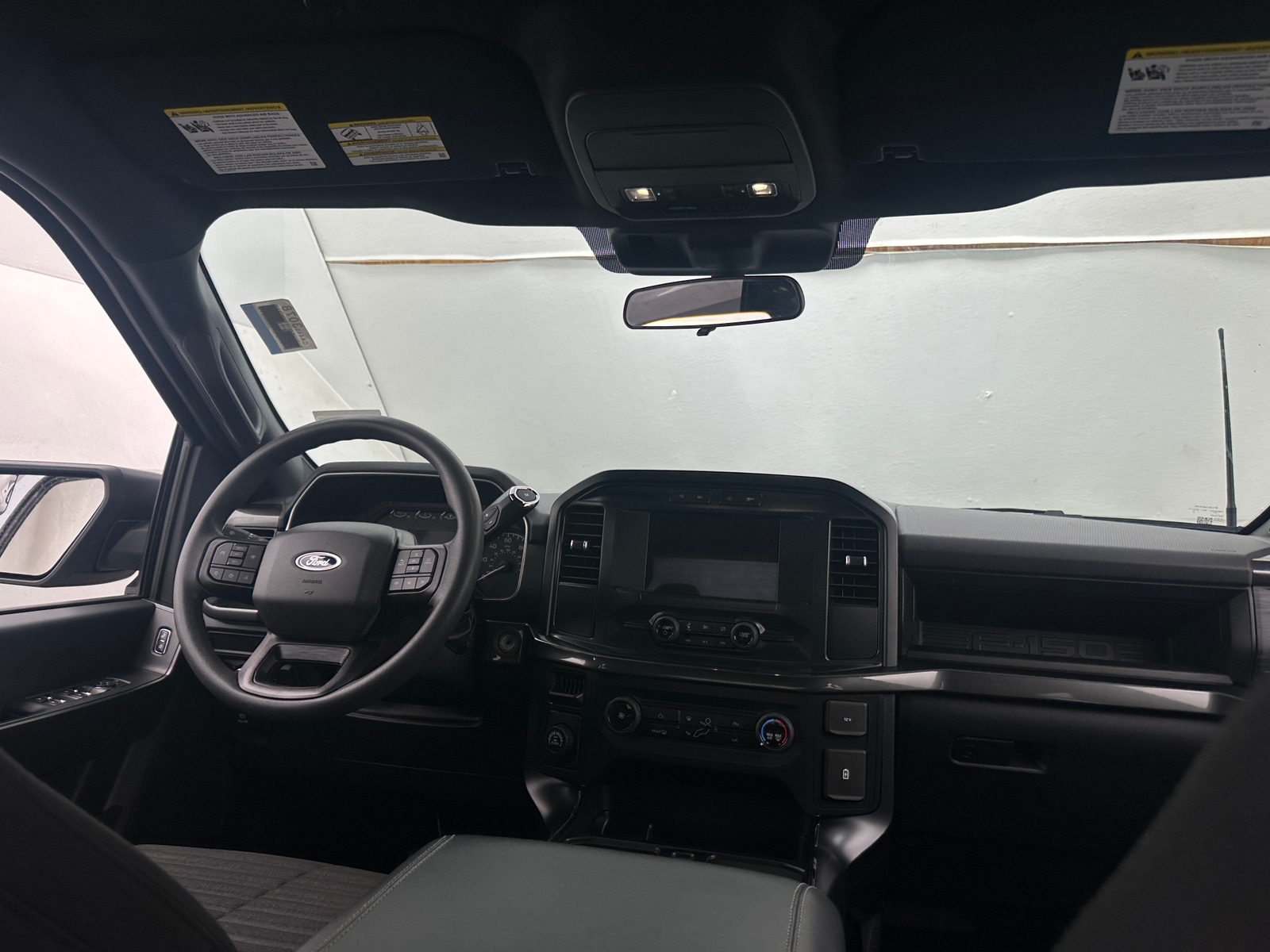 Thumbnail: 2022 Ford Econoline - 3