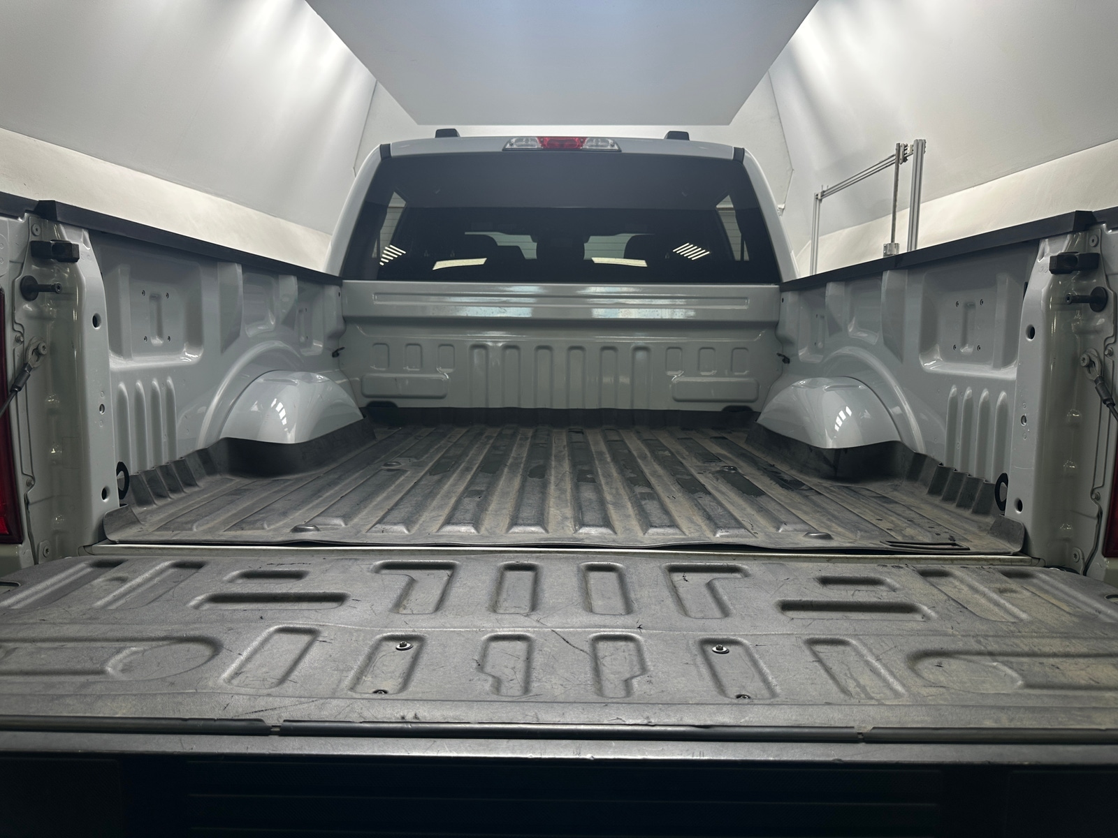 Thumbnail: 2022 Ford Econoline - 7