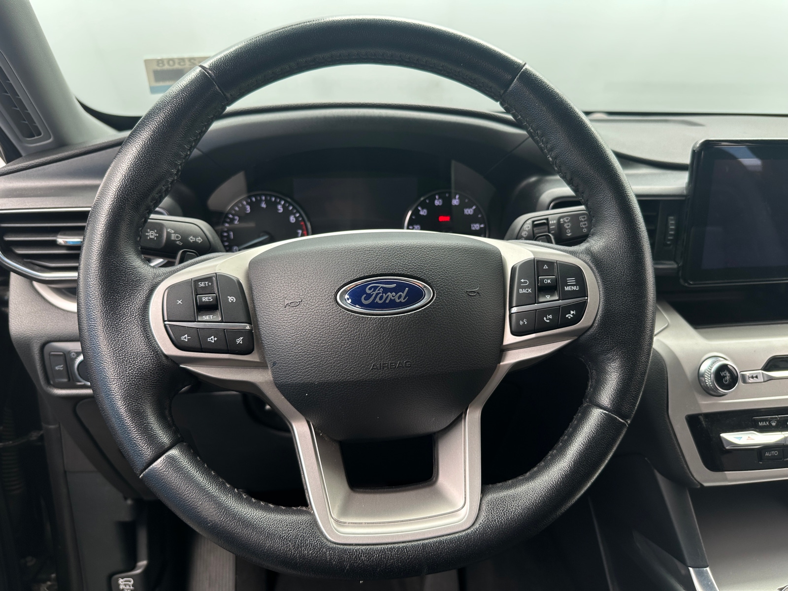 Thumbnail: 2020 Ford Explorer - 4