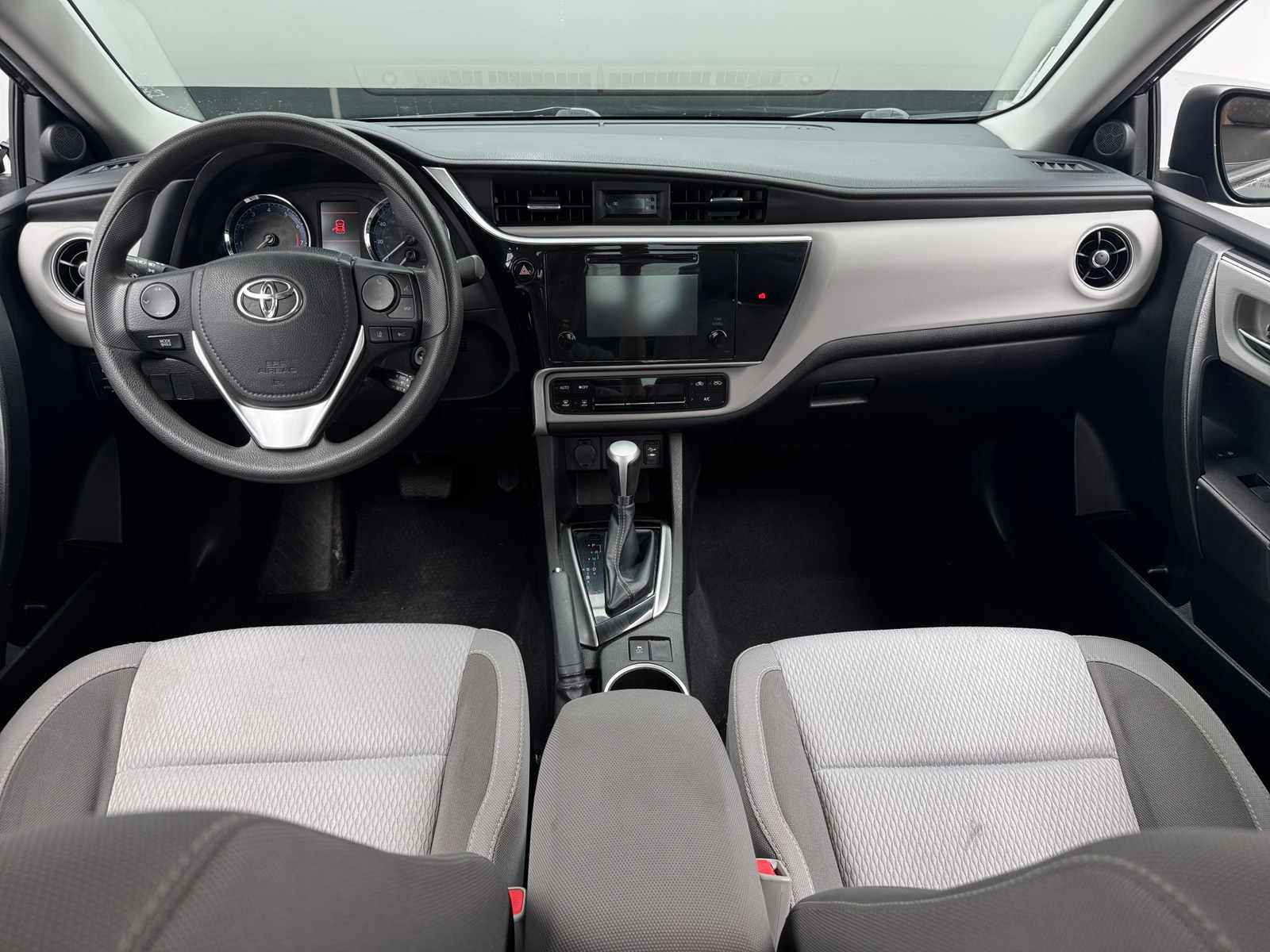 Thumbnail: 2018 Toyota Corolla - 3
