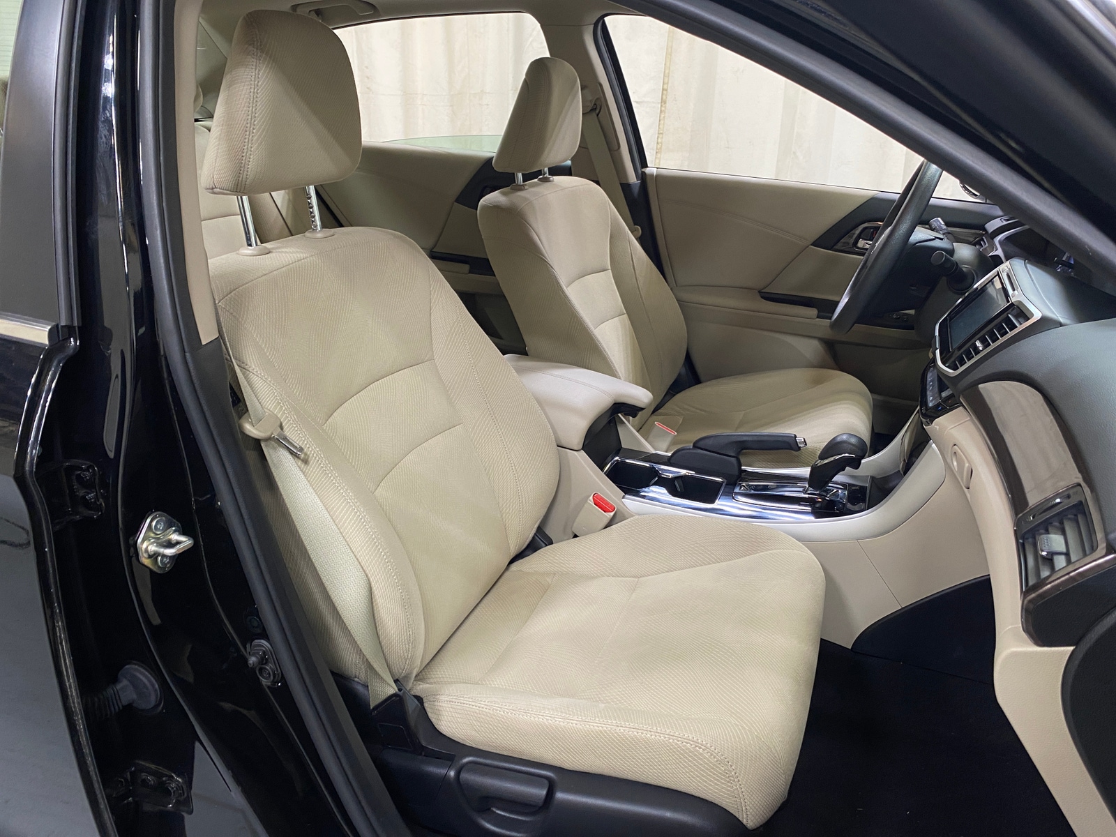 Thumbnail: 2017 Honda Accord - 2