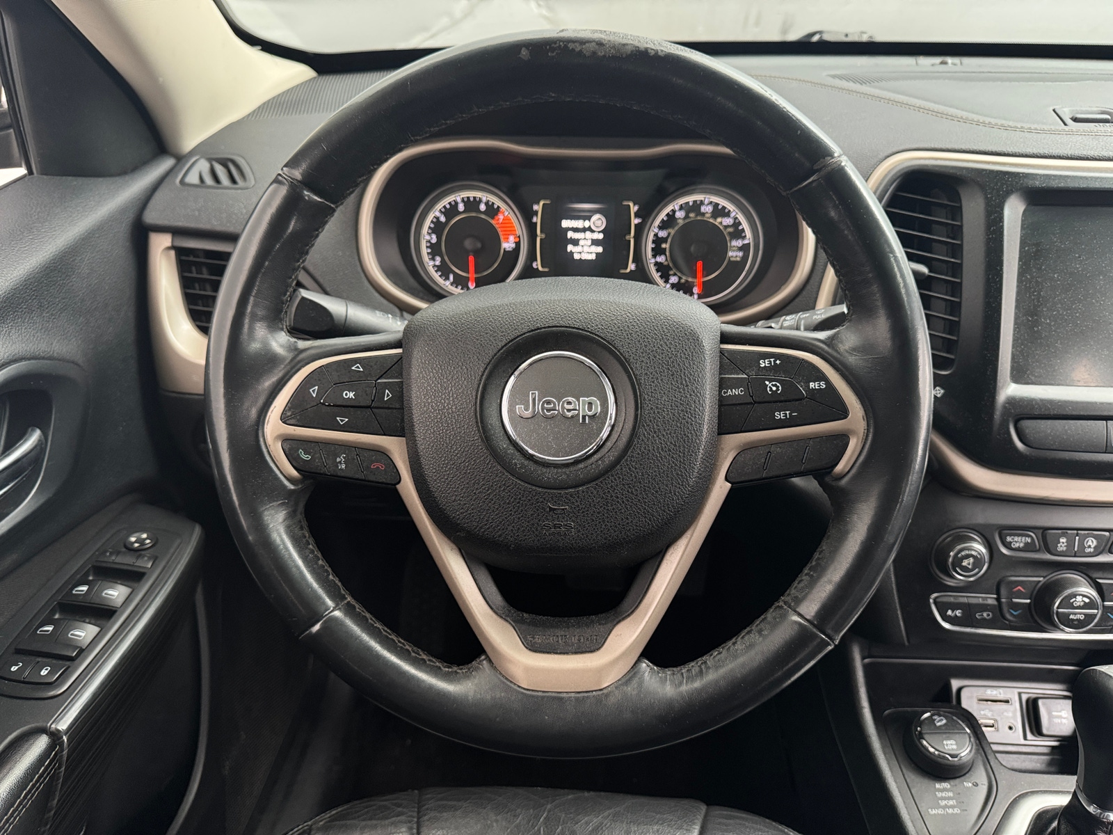 Thumbnail: 2016 Jeep Cherokee - 5