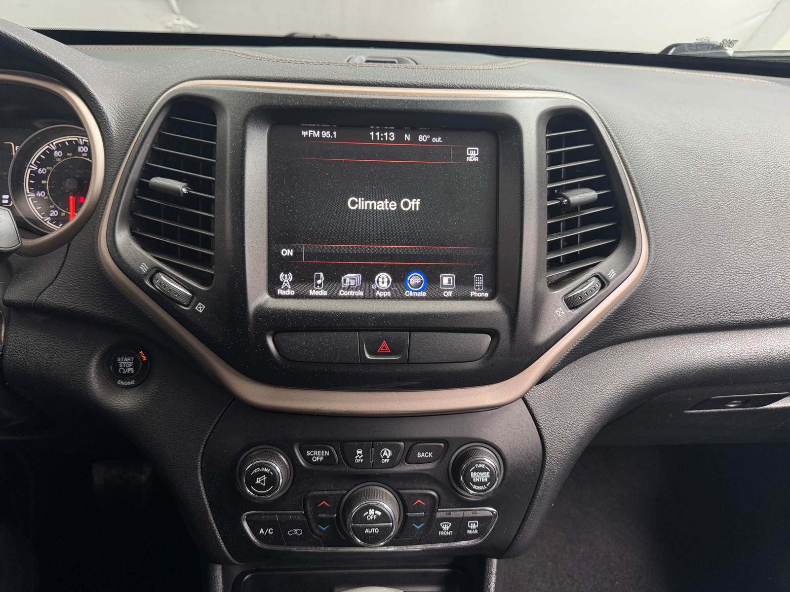 Thumbnail: 2016 Jeep Cherokee - 4