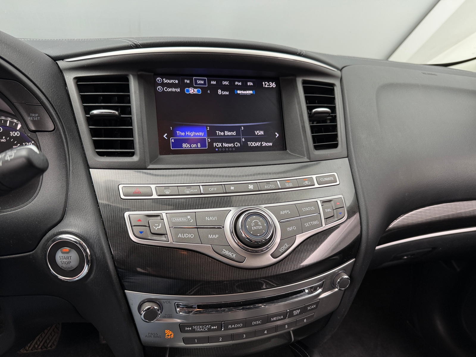 Thumbnail: 2018 INFINITI QX60 - 3