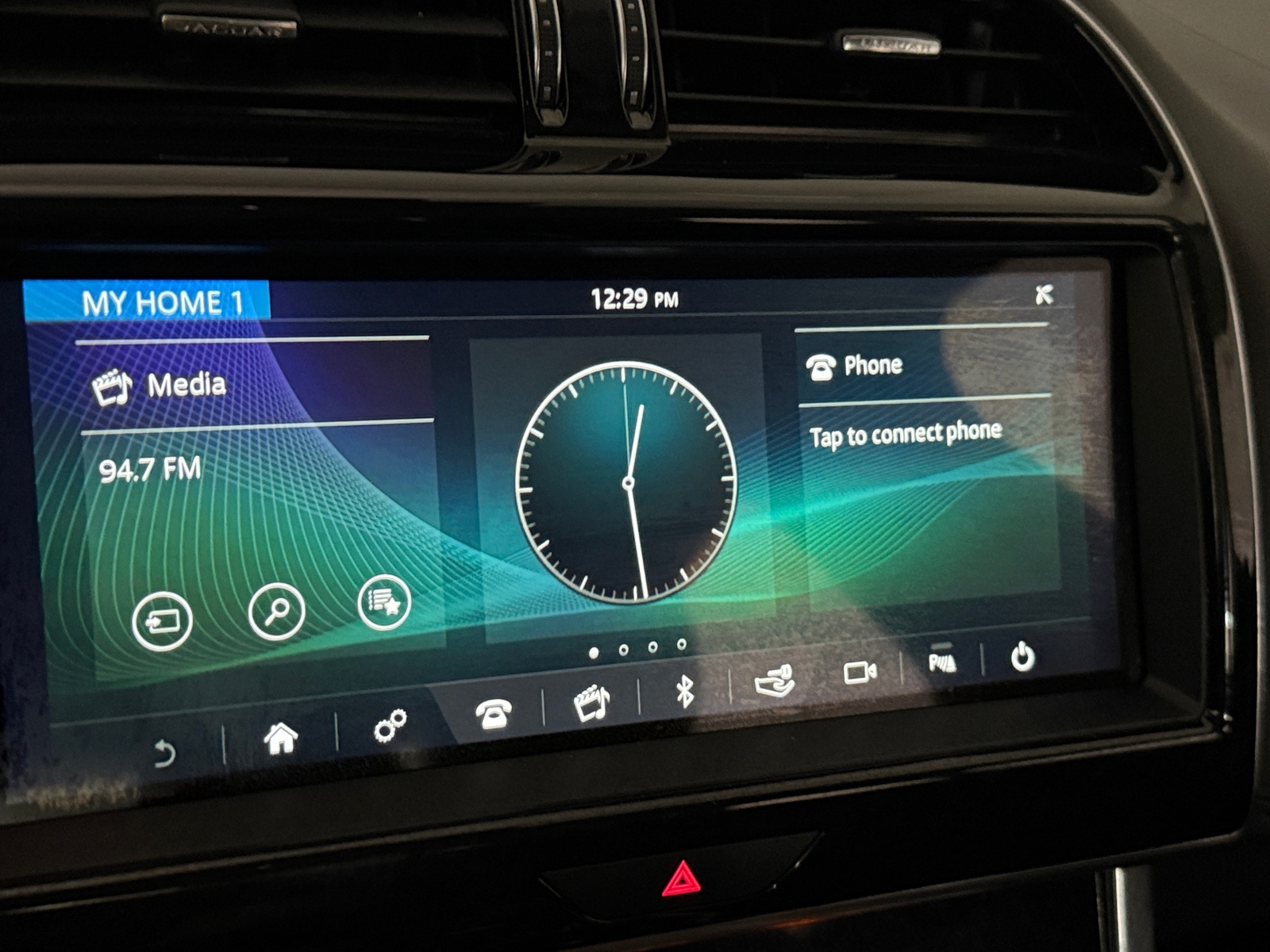 Thumbnail: 2020 Jaguar XE - 3