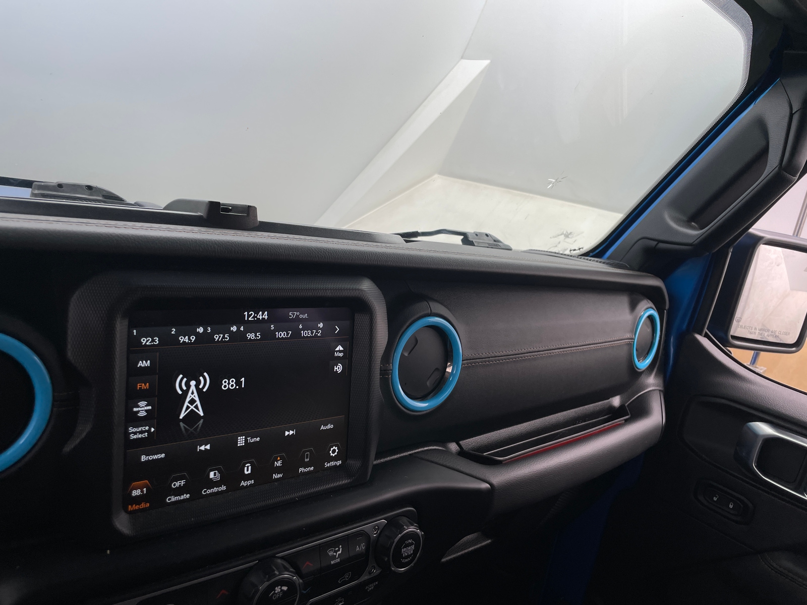 Thumbnail: 2022 Jeep Gladiator - 3