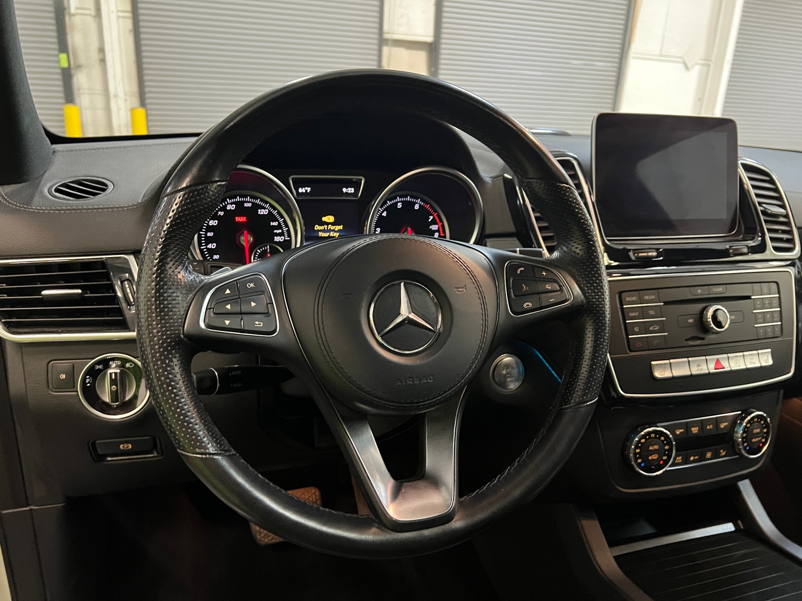 Thumbnail: 2019 Mercedes-Benz GLS - 4