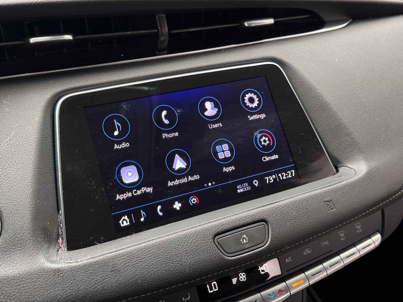 Thumbnail: 2019 Cadillac XT4 - 3