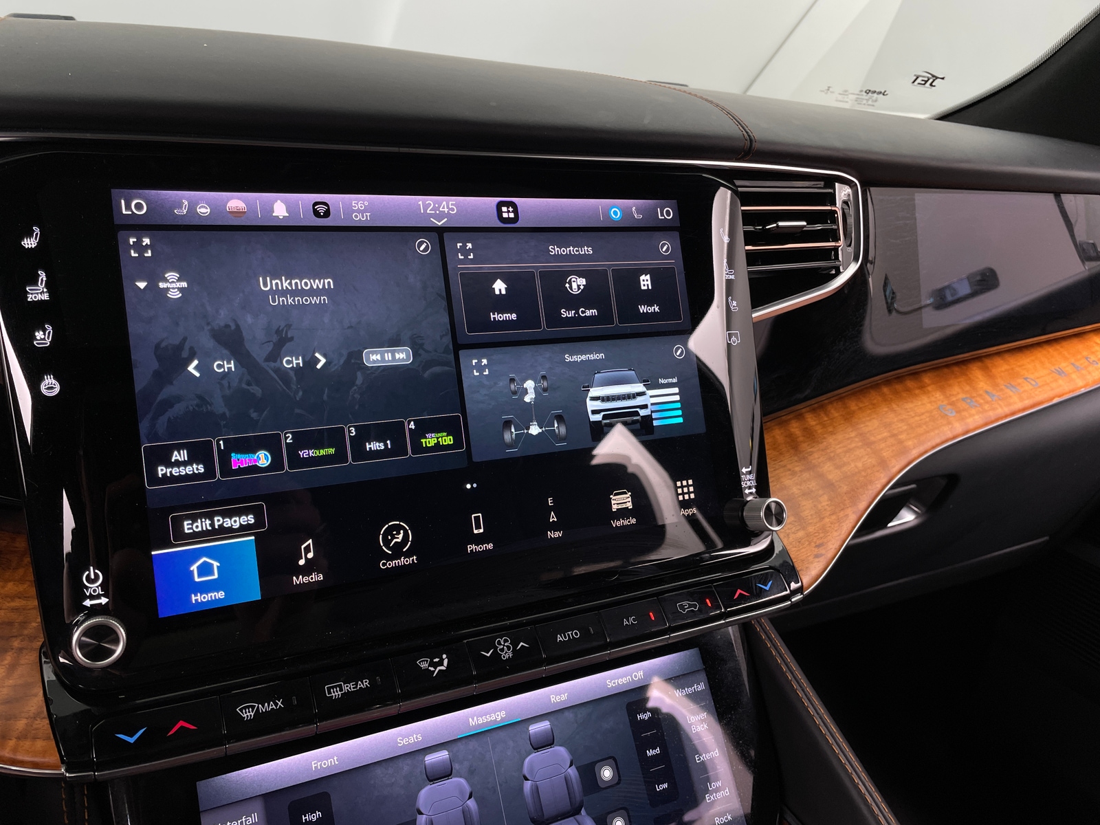 Thumbnail: 2022 Jeep Grand Wagoneer - 3