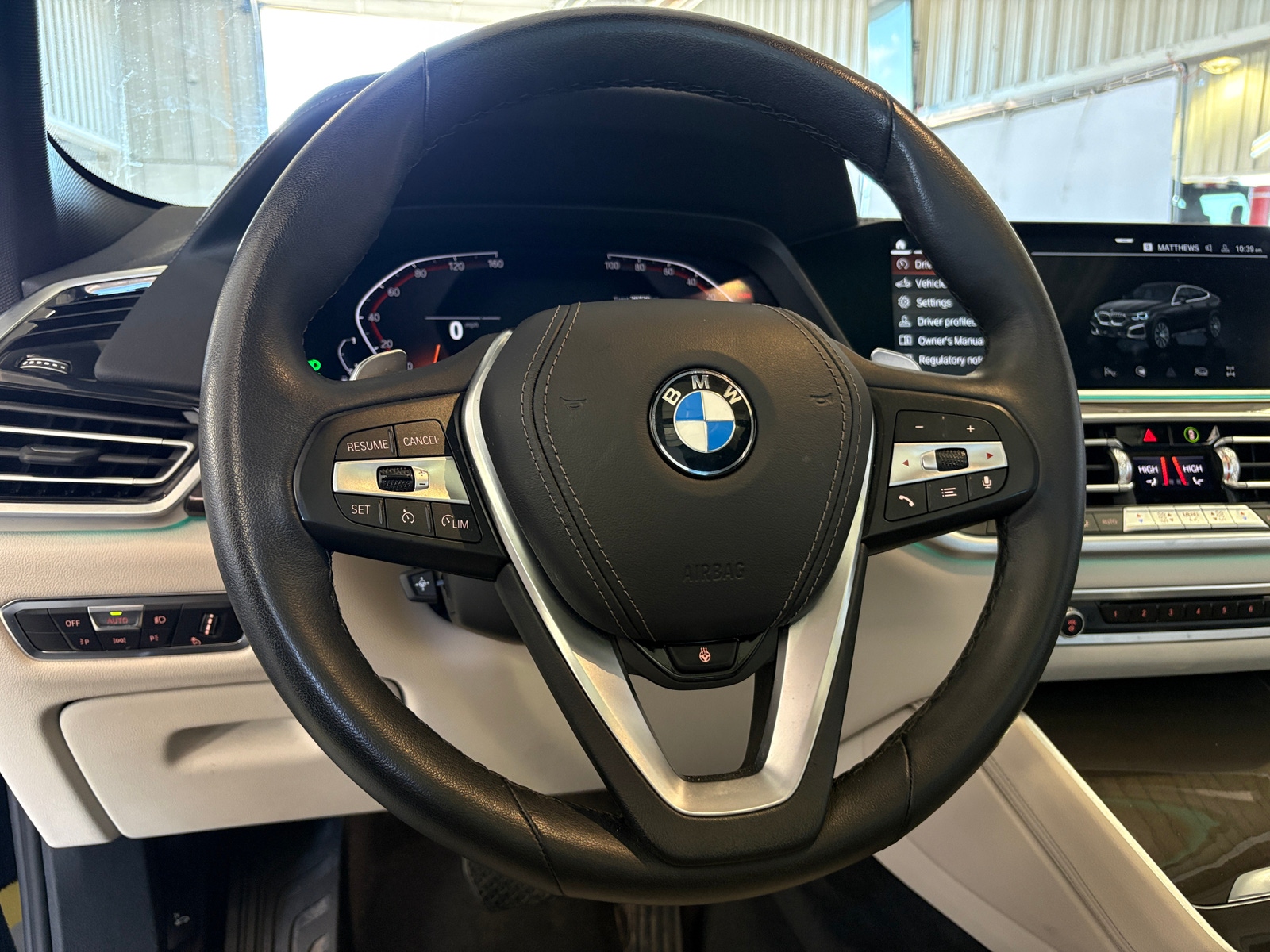 Thumbnail: 2022 BMW X6 - 4