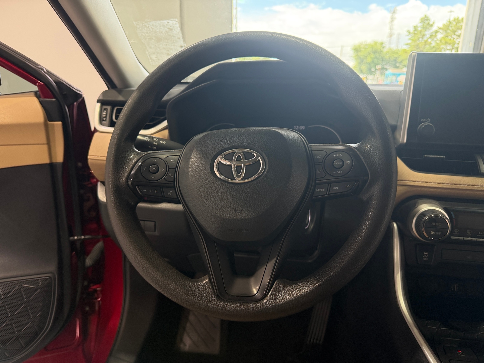 Thumbnail: 2024 Toyota RAV4 - 5