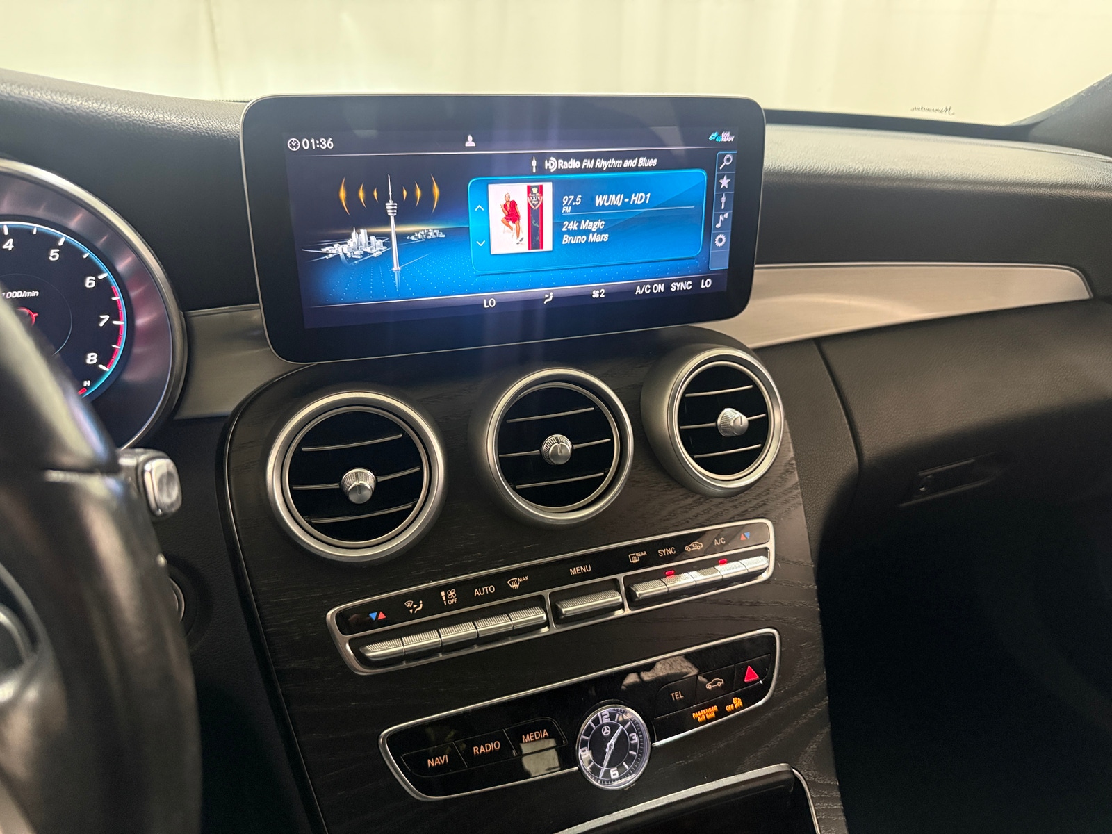 Thumbnail: 2021 Mercedes-Benz C-Class - 3