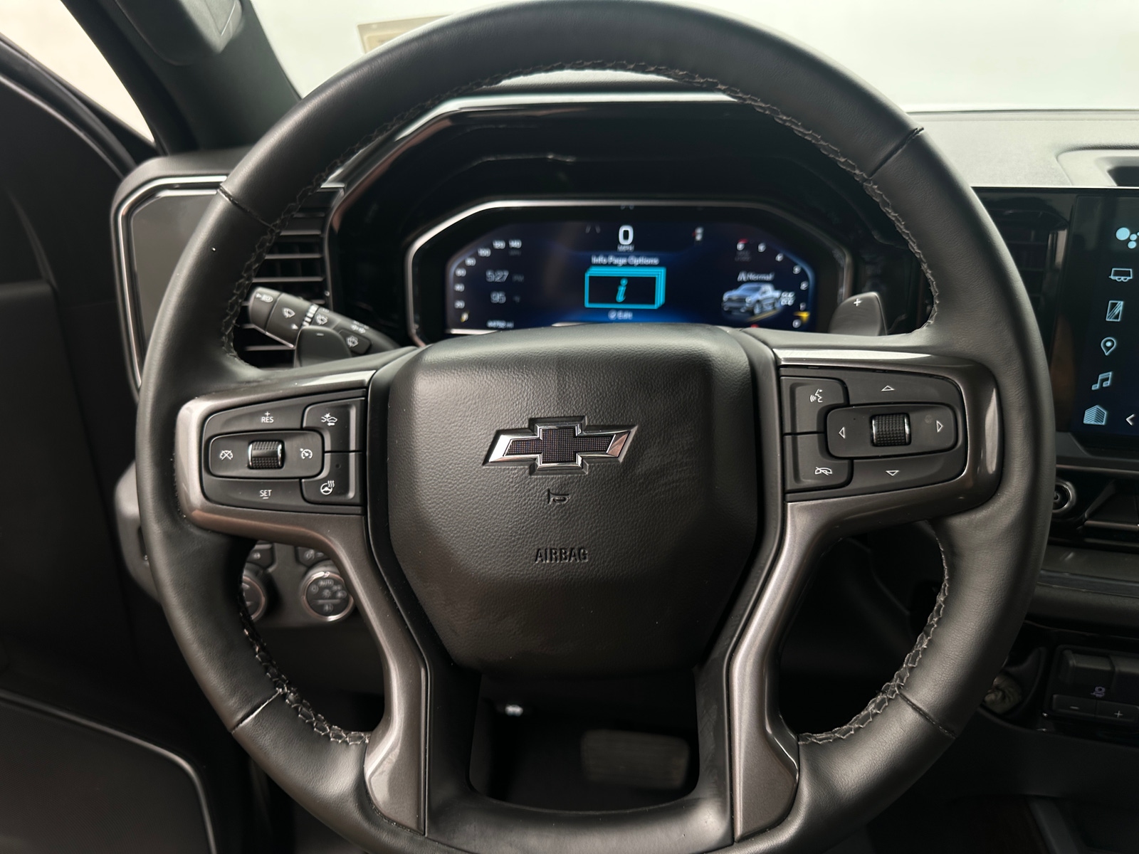 Thumbnail: 2024 Chevrolet Silverado 1500 - 4