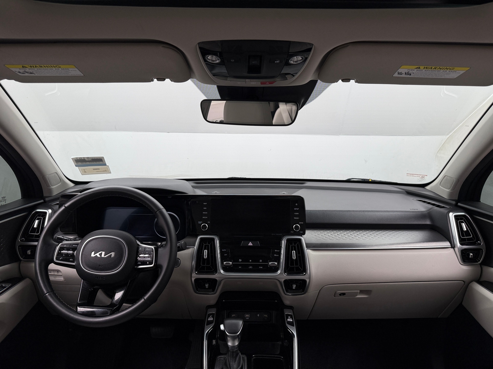 Thumbnail: 2023 Kia Sorento - 2