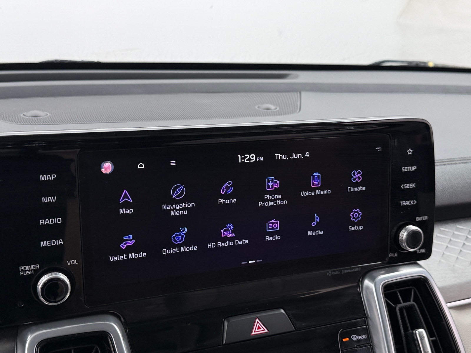 Thumbnail: 2023 Kia Sorento - 3