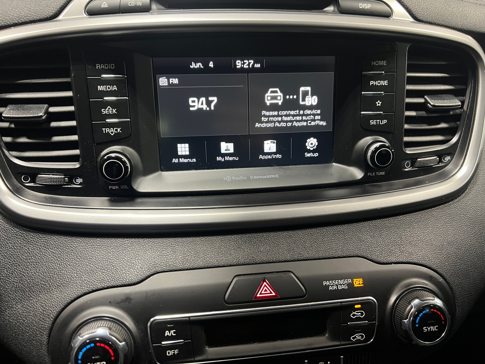 Thumbnail: 2019 Kia Sorento - 4