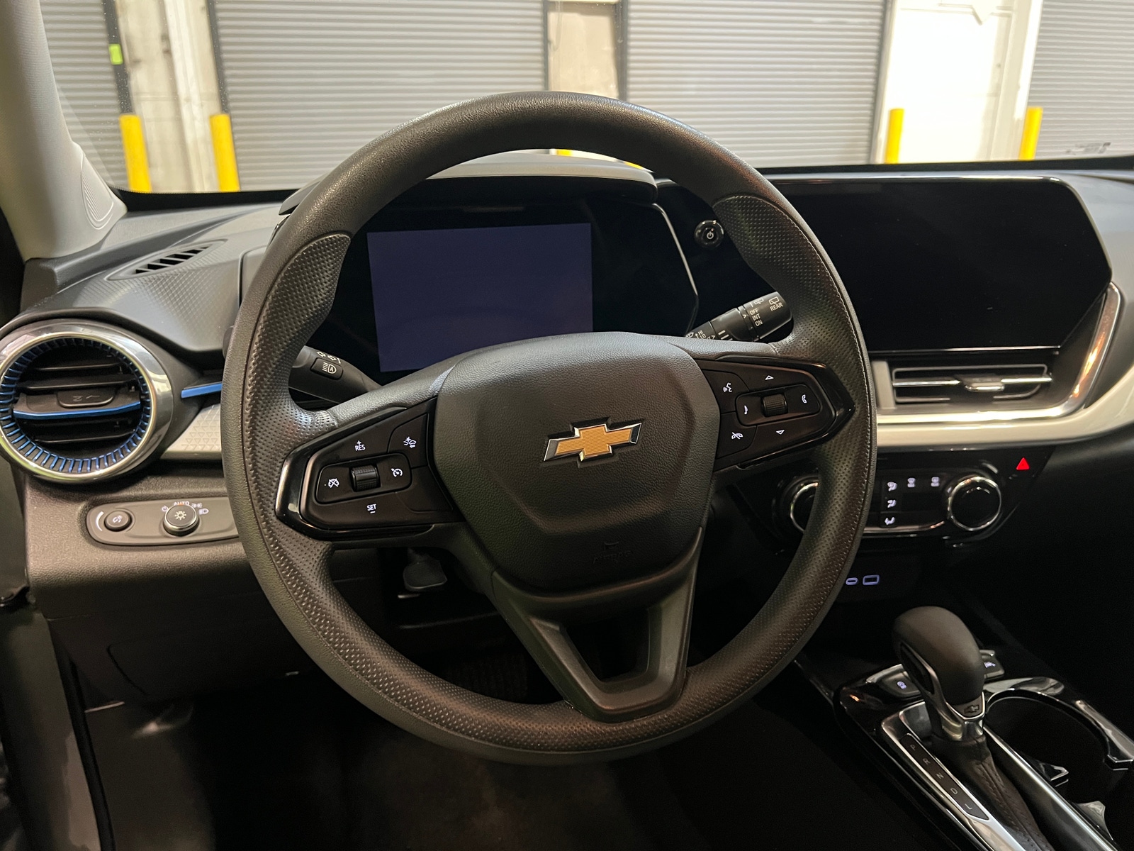 Thumbnail: 2025 Chevrolet Trax - 5