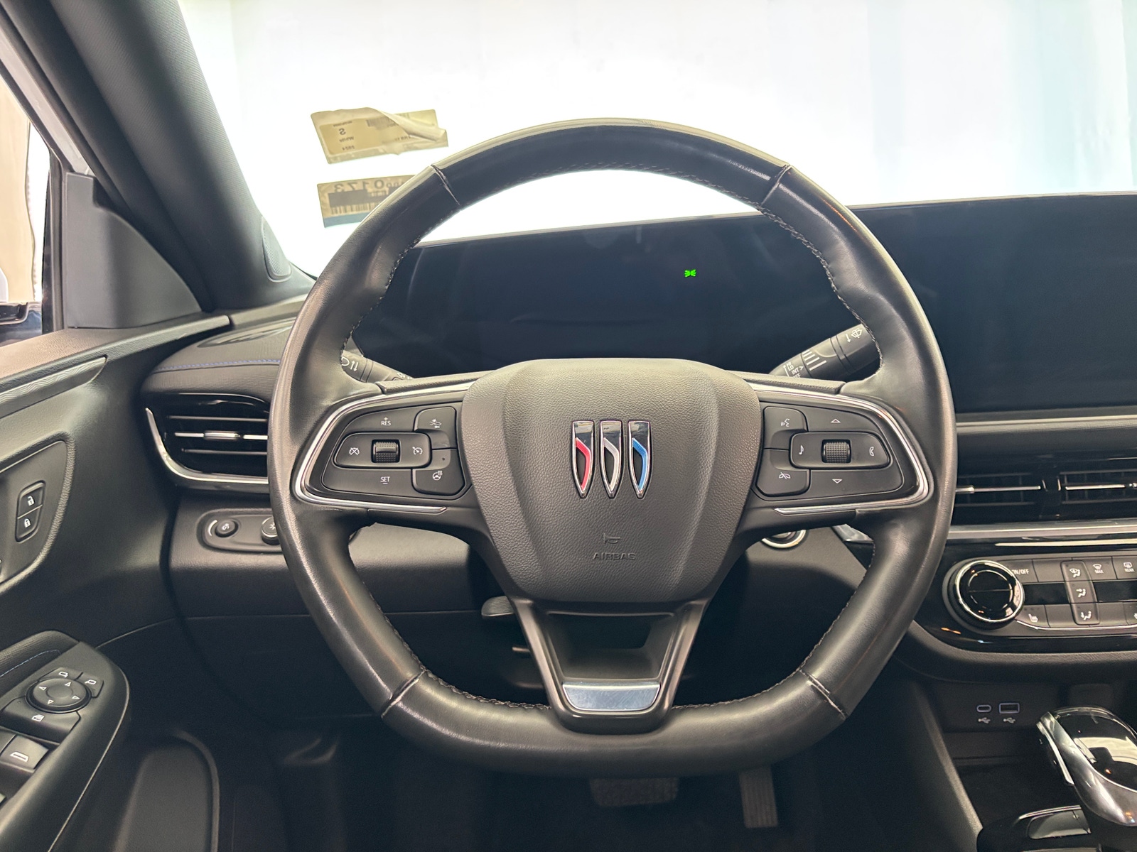 Thumbnail: 2024 Buick Envista - 4