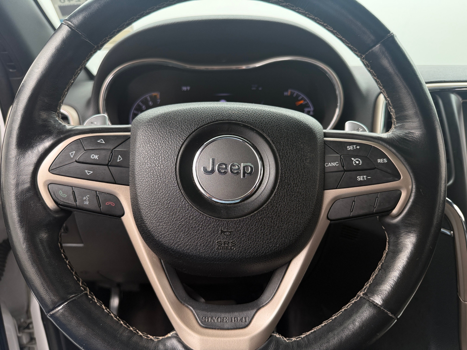 Thumbnail: 2016 Jeep Grand Cherokee - 4