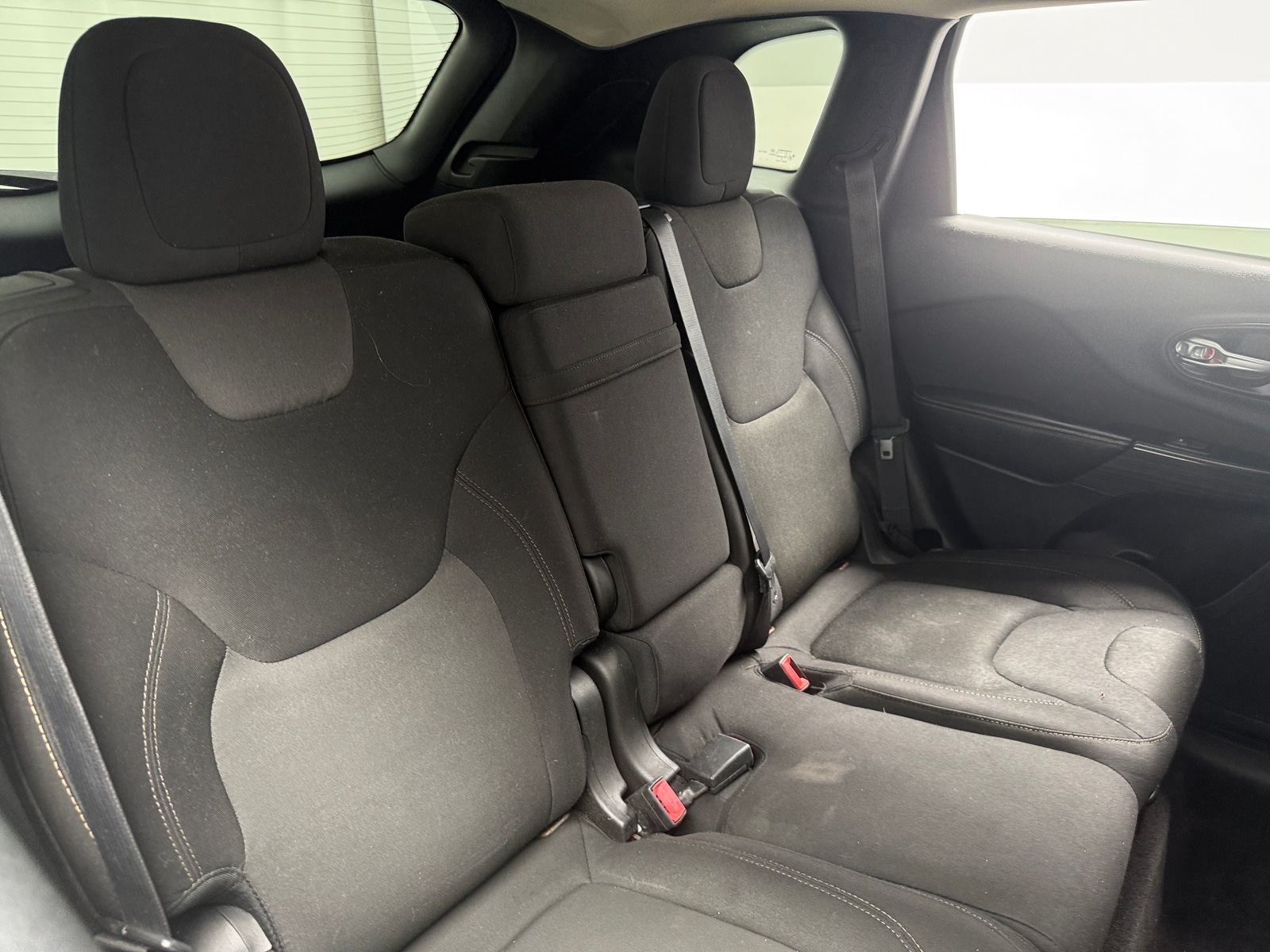 Thumbnail: 2016 Jeep Cherokee - 6