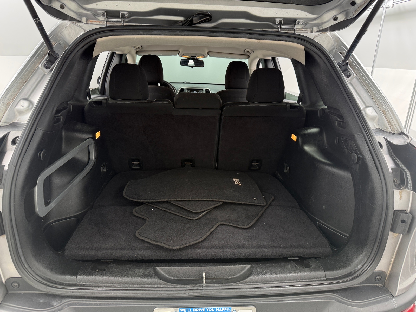 Thumbnail: 2016 Jeep Cherokee - 7
