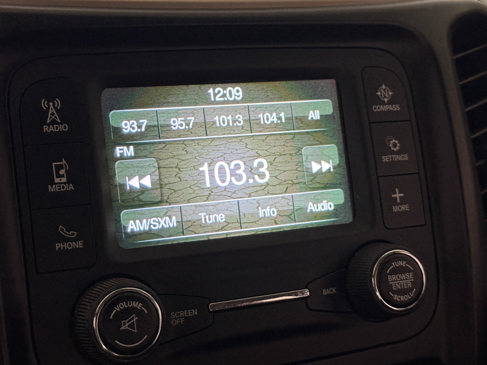 Thumbnail: 2016 Jeep Cherokee - 4