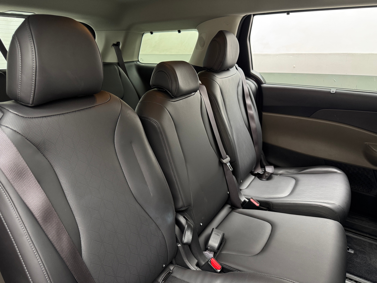 Thumbnail: 2025 Kia Carnival - 5