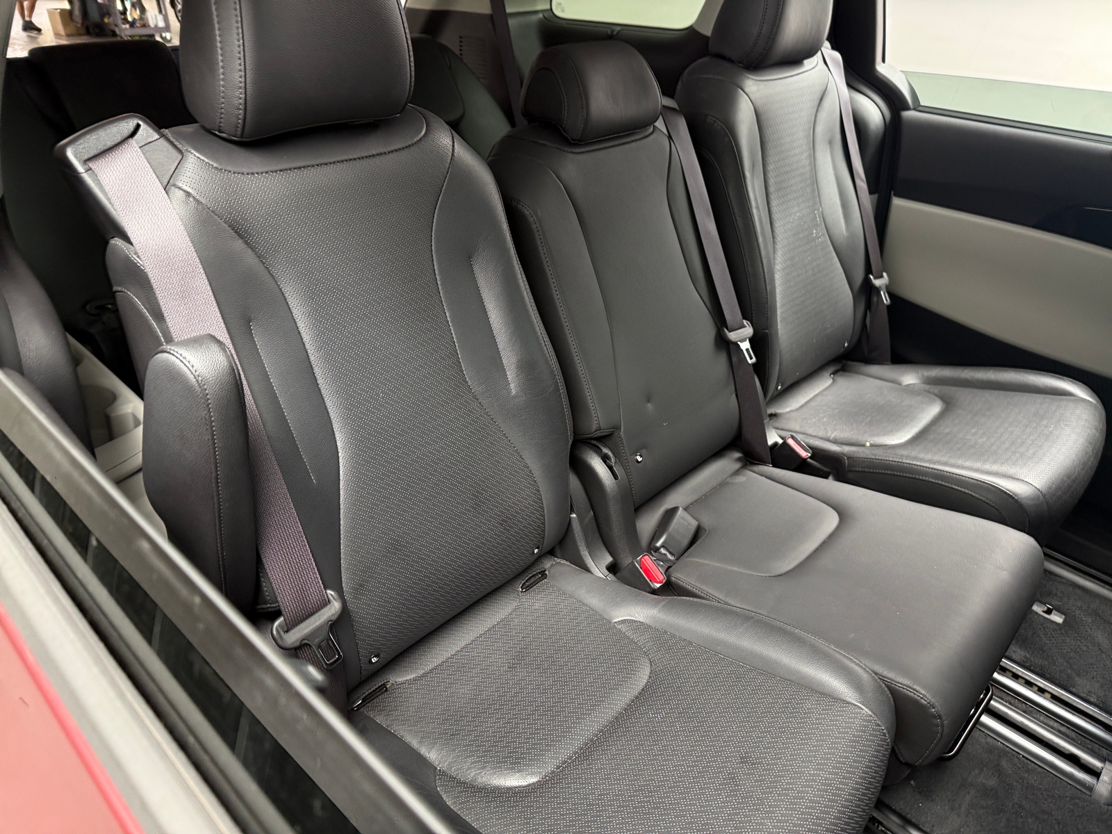 Thumbnail: 2023 Kia Carnival - 5