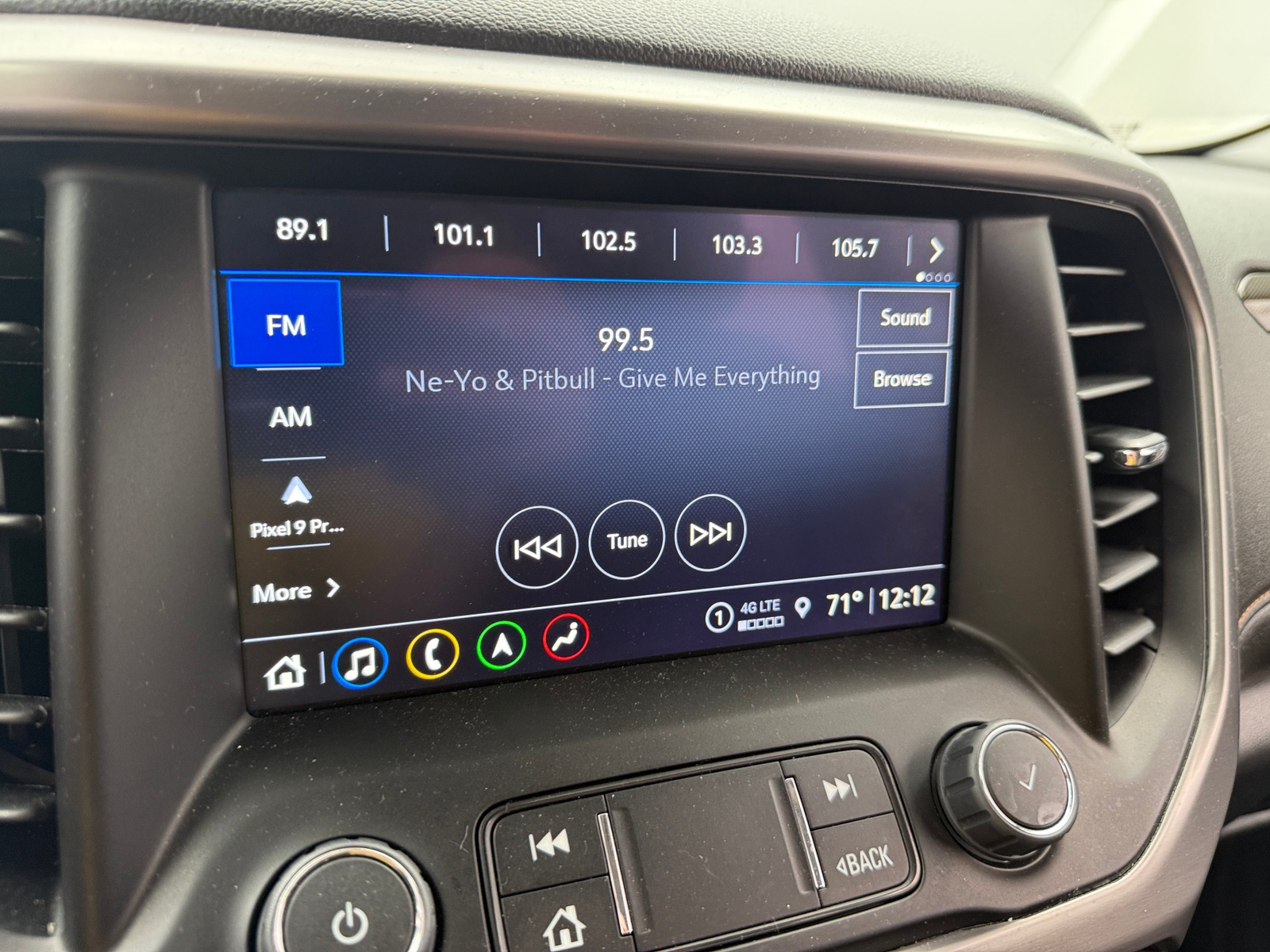 Thumbnail: 2023 GMC Acadia - 3