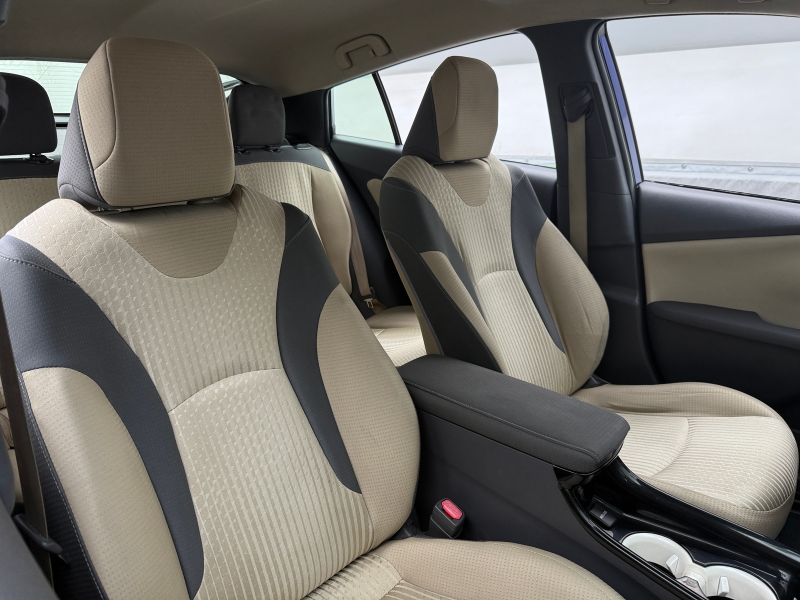 Thumbnail: 2016 Toyota Prius - 2