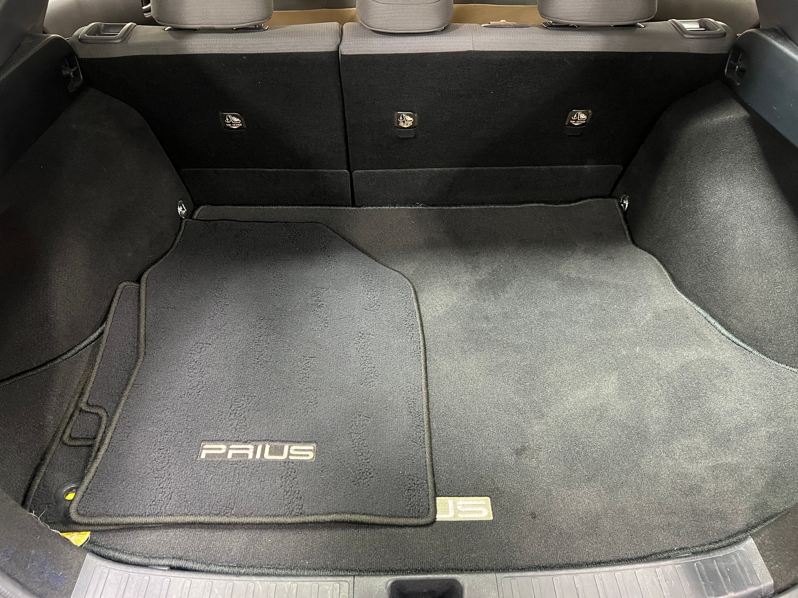 Thumbnail: 2016 Toyota Prius - 7