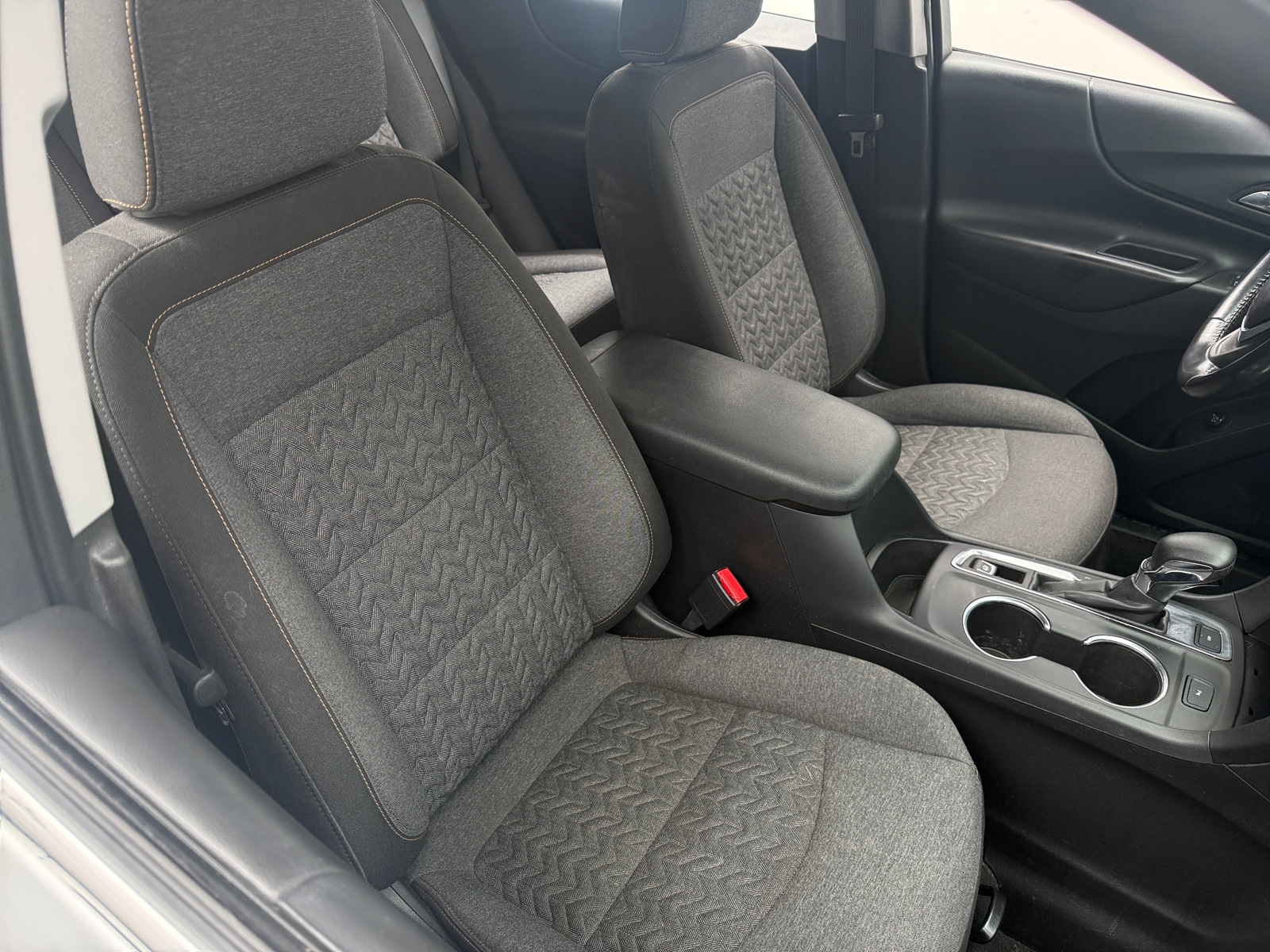 Thumbnail: 2022 Chevrolet Equinox - 2