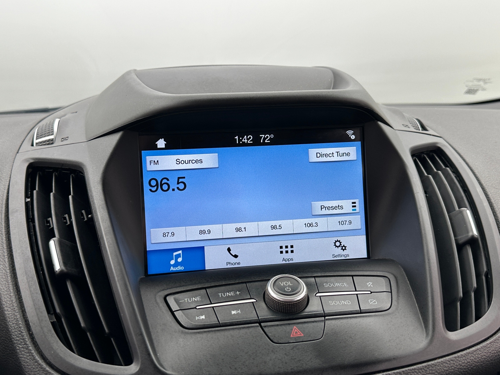 Thumbnail: 2019 Ford Escape - 4